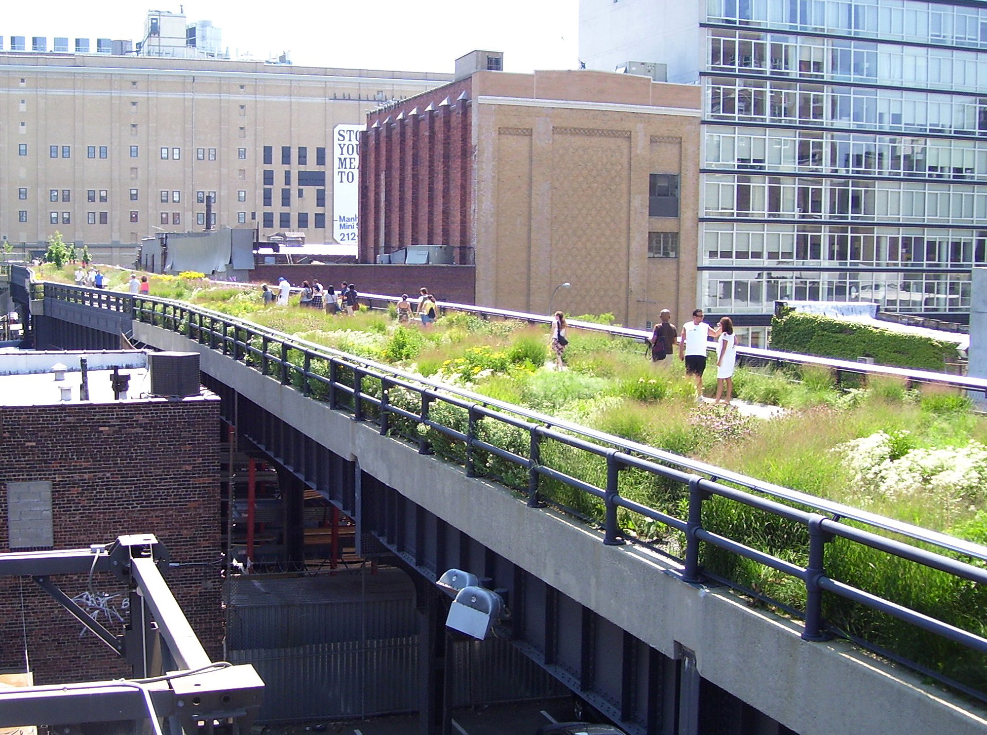 pleinepage_3_High_Line_20th_Street_looking_downtown.jpg